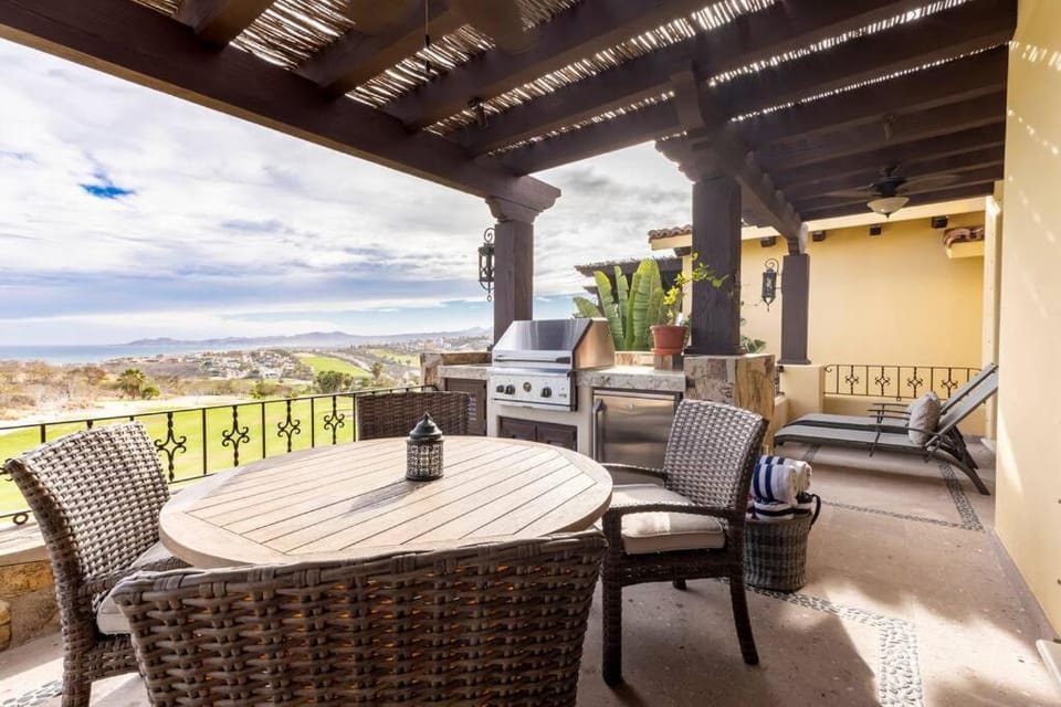 3BD Golf Front Beach Club and Hot Tub in PLC Apartment in Baja California Sur