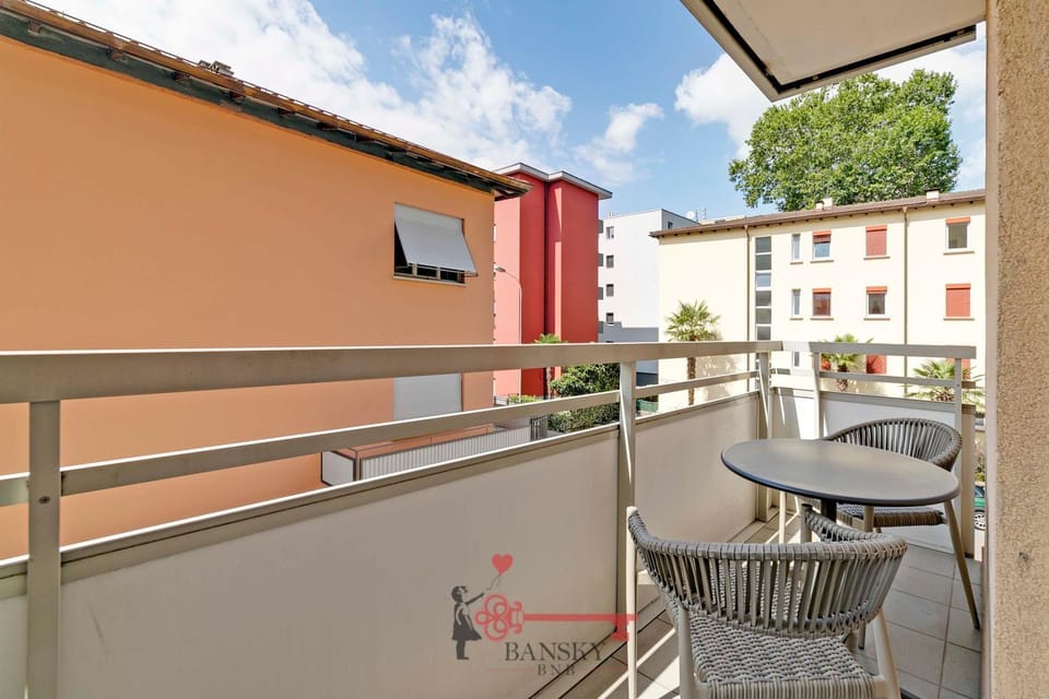 Property building, Balcony/Terrace