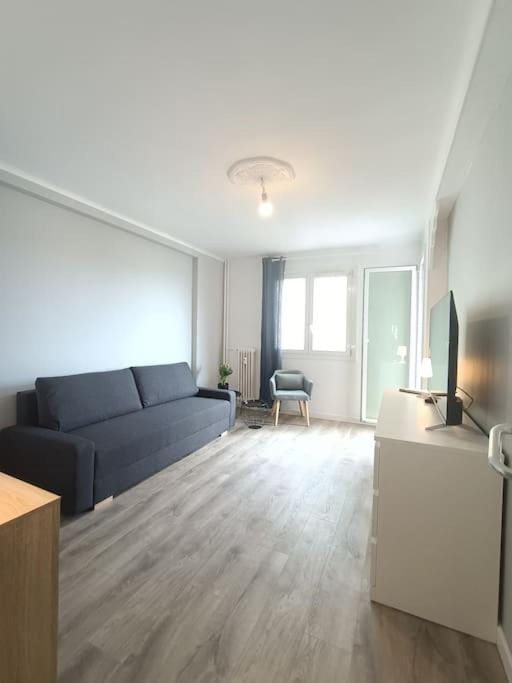 F4 avec vue mer / Flat with sea view 3 bedrooms Apartment in Nice