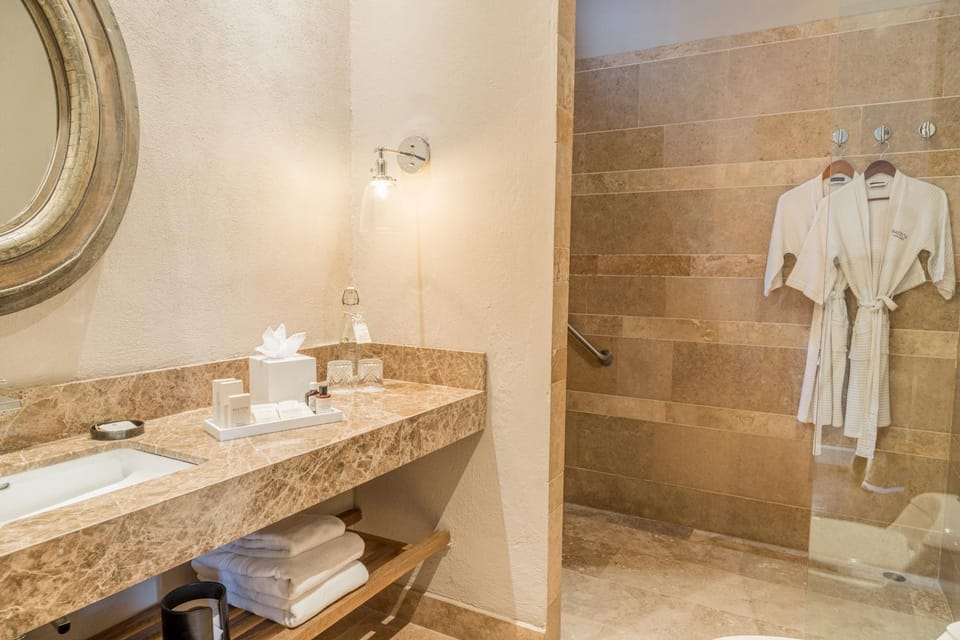 Shower, Bathroom, towels