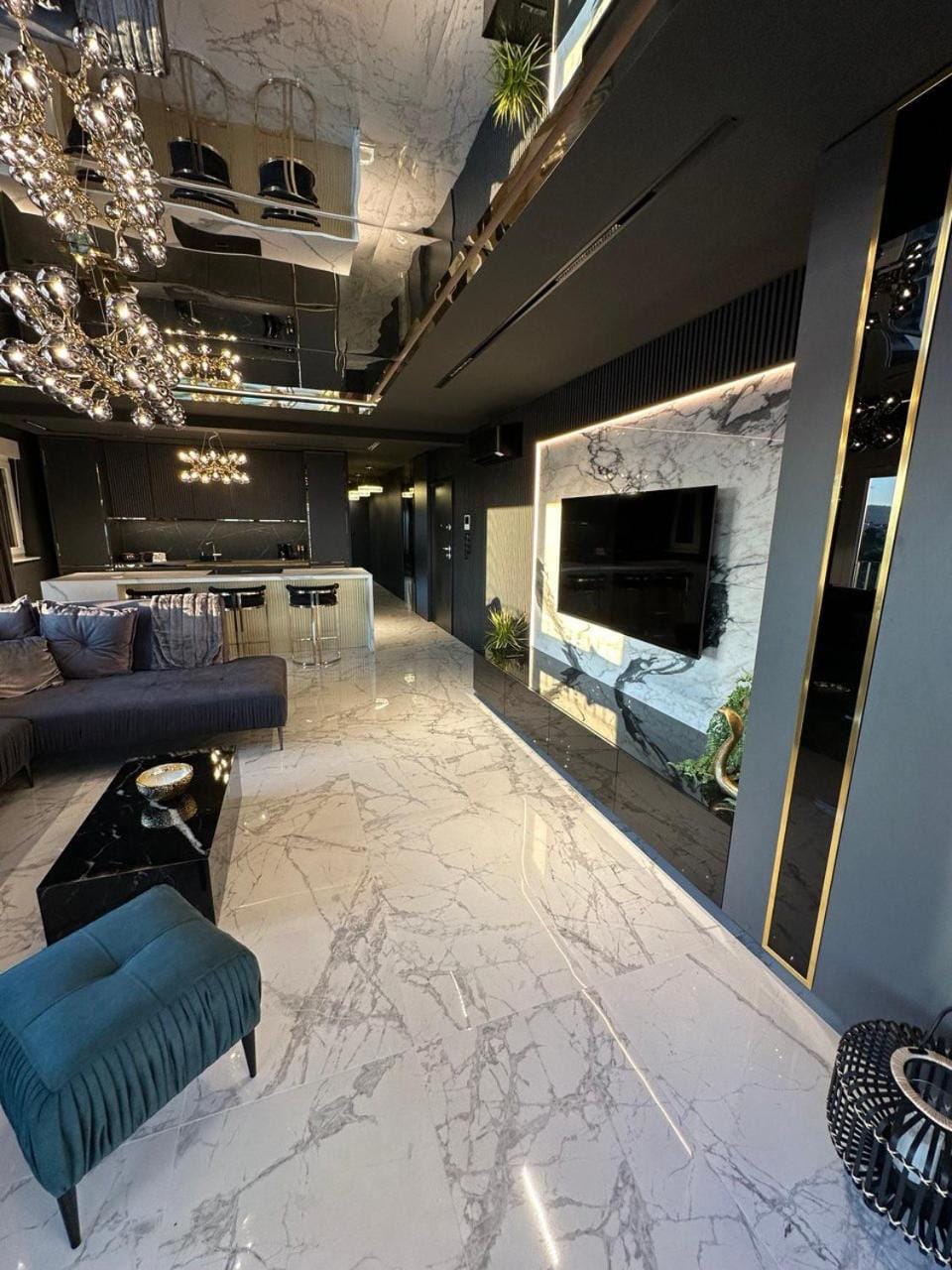 Communal lounge/ TV room, TV and multimedia, Living room, Seating area