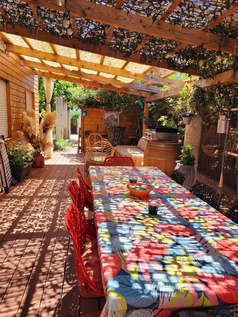 Patio, Garden, Dining area, Garden view