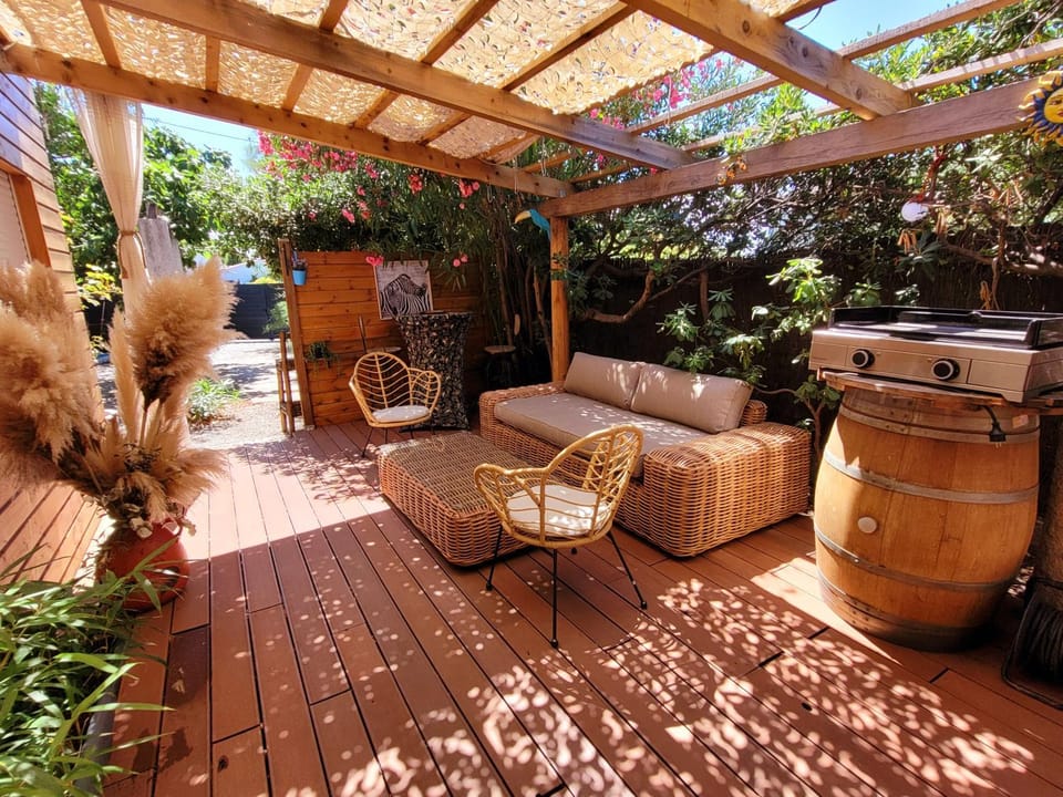 Patio, Garden, Seating area, Garden view