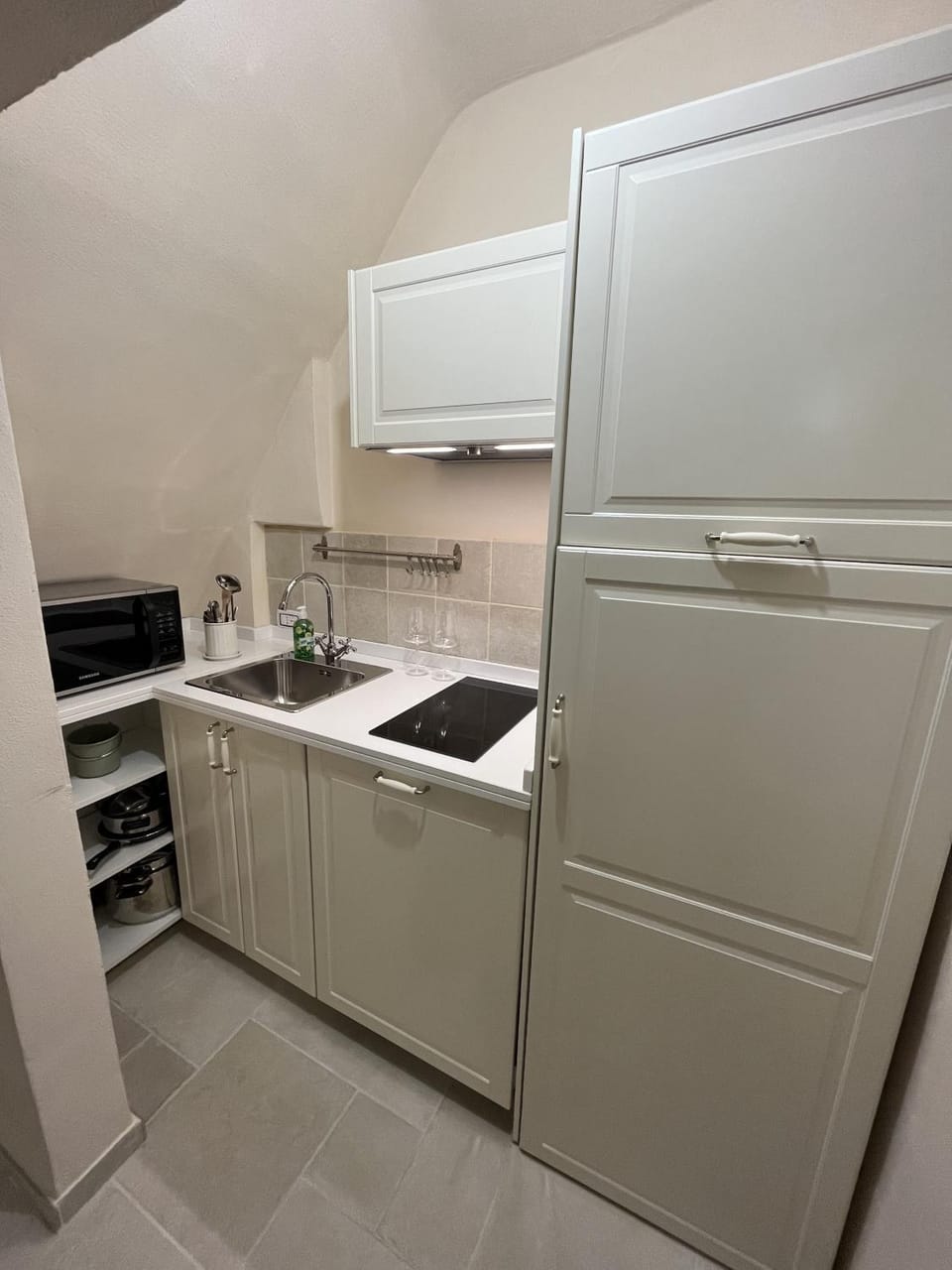 Kitchen or kitchenette, Kitchen or kitchenette