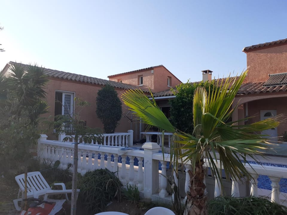 villa avec piscine privée House in Perpignan