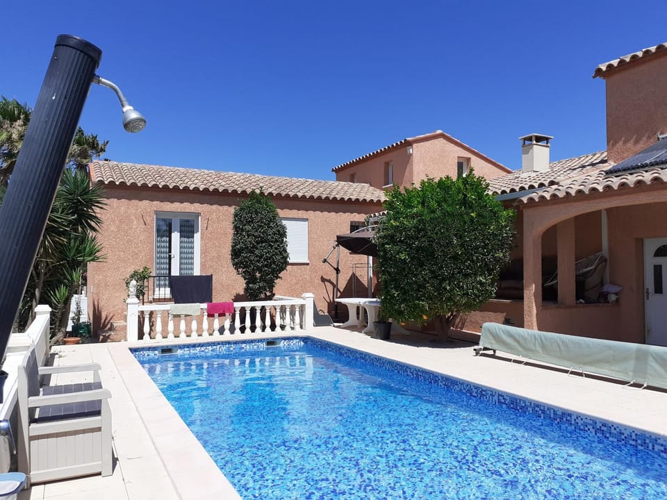 villa avec piscine privée House in Perpignan