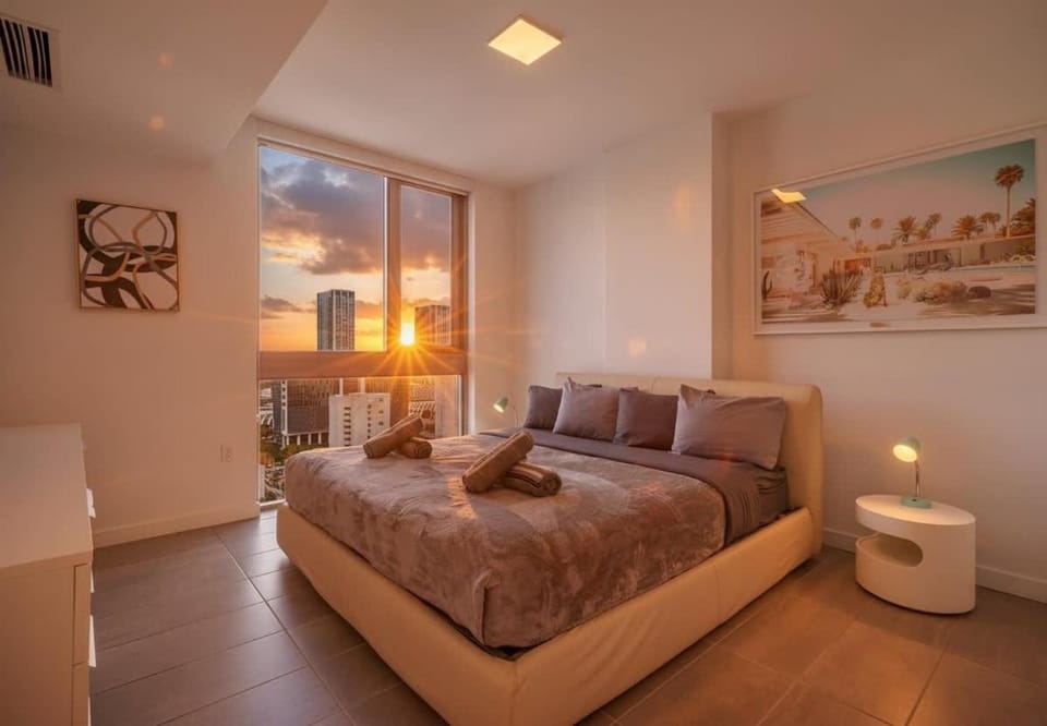 Sky-high1 BR Downtown Miami's heart - Pool & Gym House in Miami