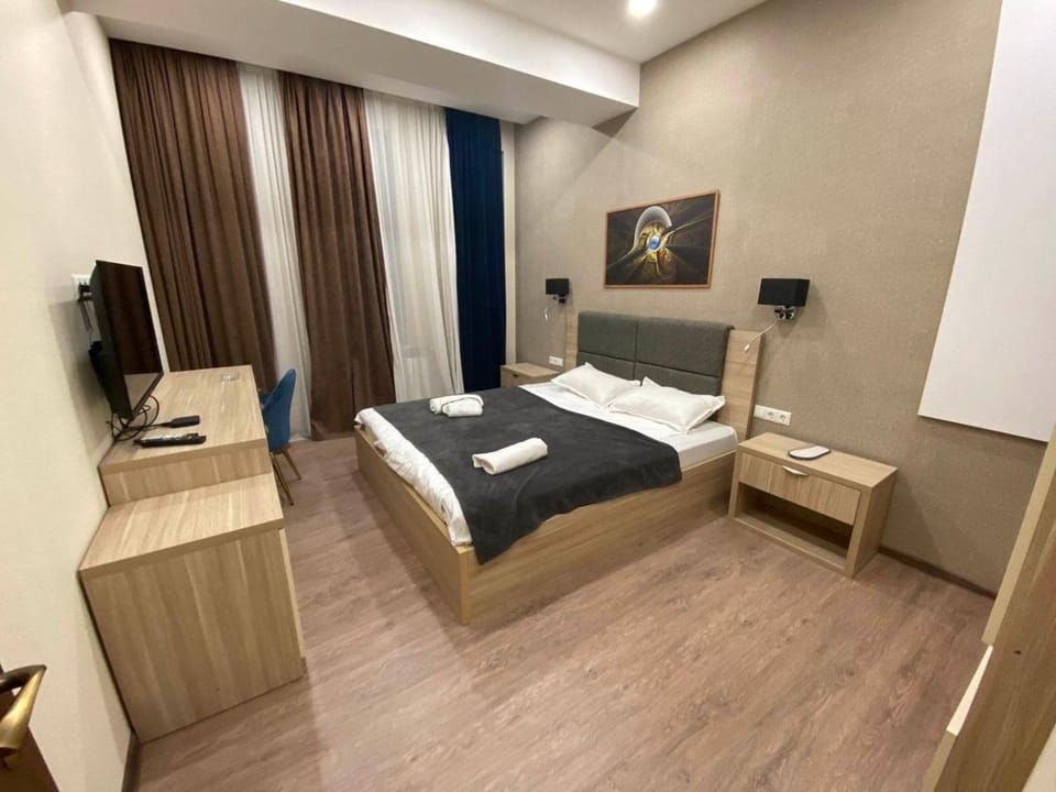 Communal lounge/ TV room, Bed, TV and multimedia, Photo of the whole room, Bedroom, hair dresser, towels