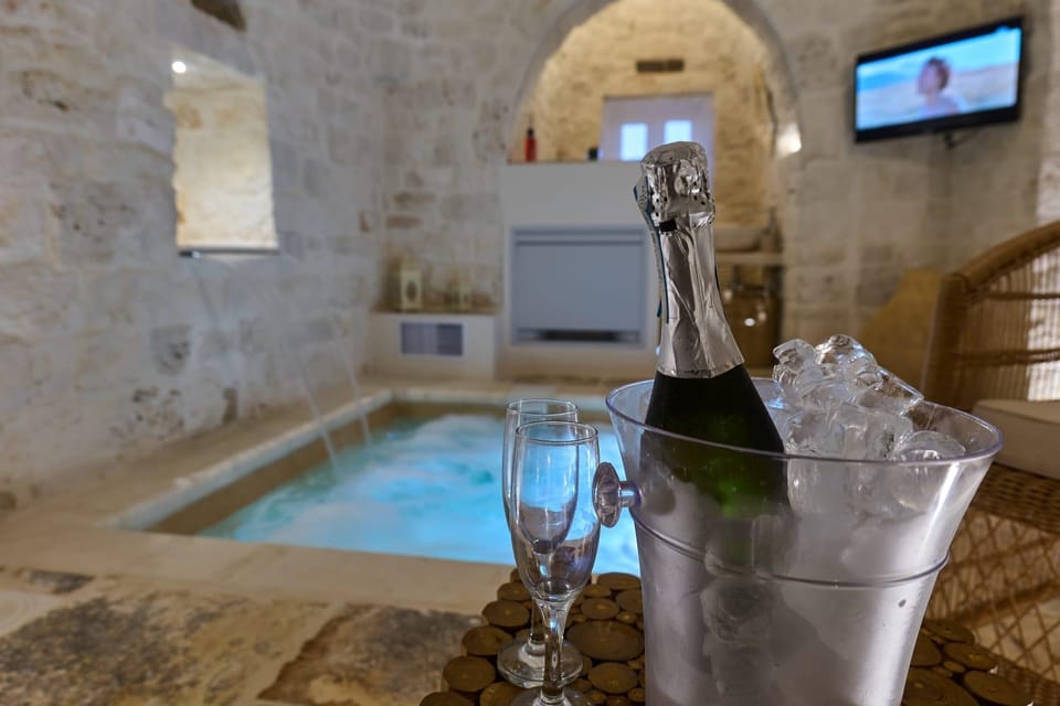 Hot Tub, TV and multimedia, Drinks