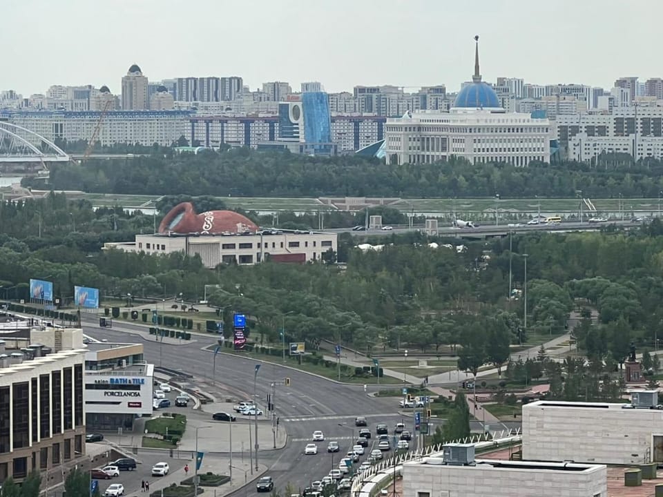 1 комн квартира Тауельсиздик 34-2 18 этаж ЖК Silk Way Apartment in Kazakhstan