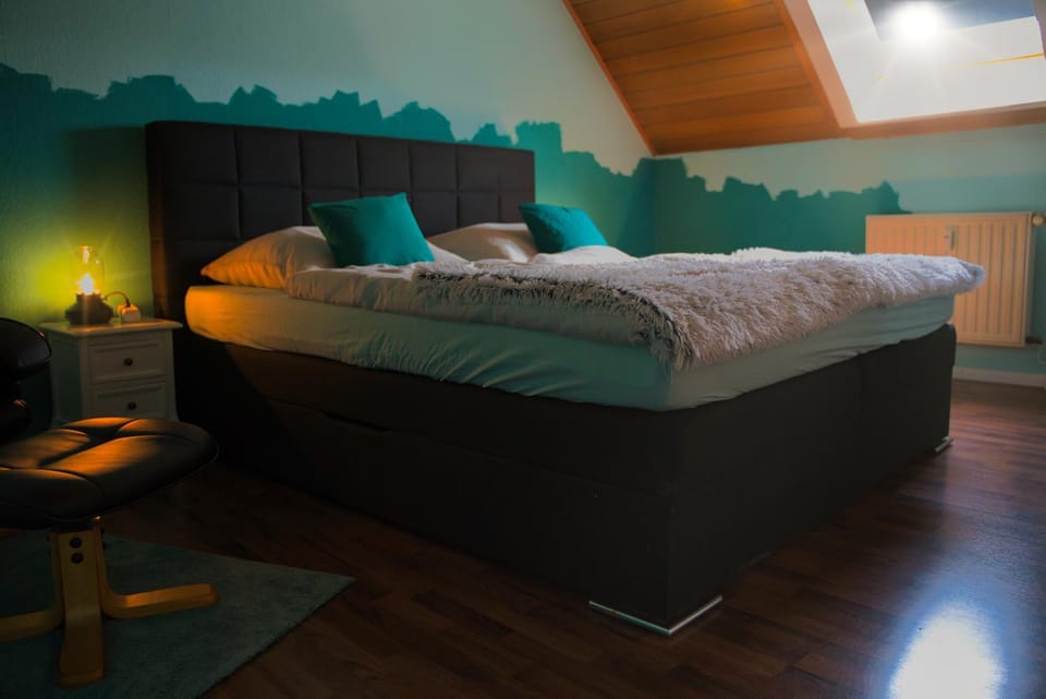 Bed, Bedroom