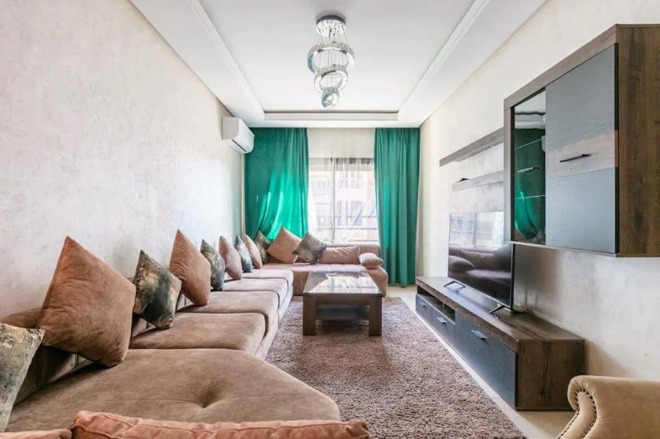 Living room, Photo of the whole room