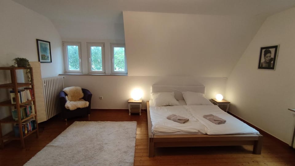 Bed, Bedroom