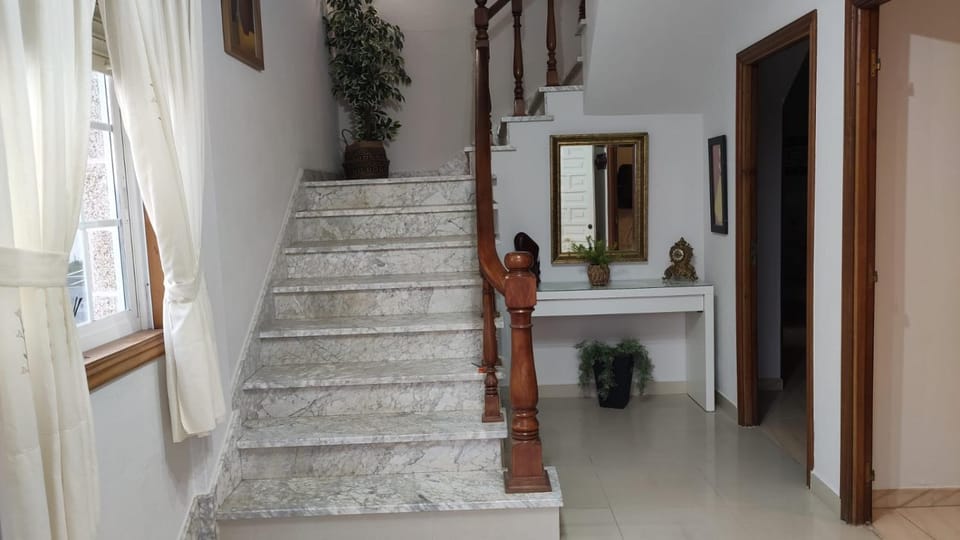 Property building, Business facilities