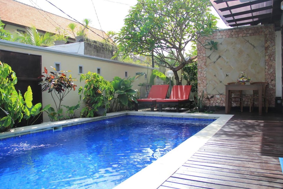 Swimming pool, Swimming pool