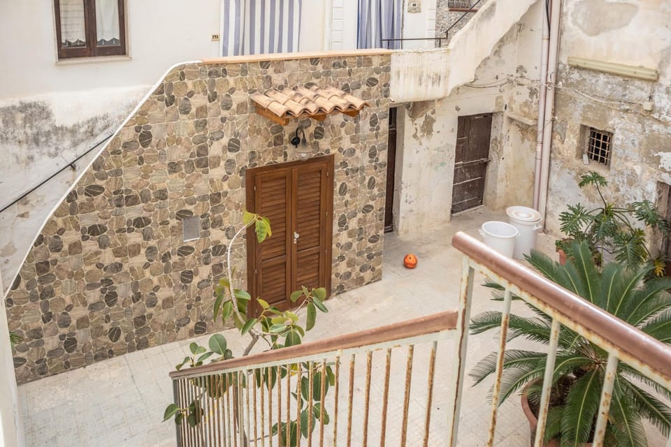 Inner courtyard view