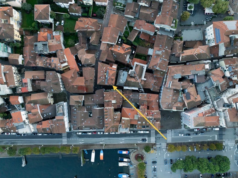Garibaldi 26 House in Stresa