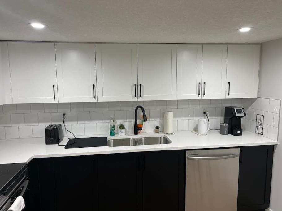 2-bedroom basement apartment Apartment in Calgary