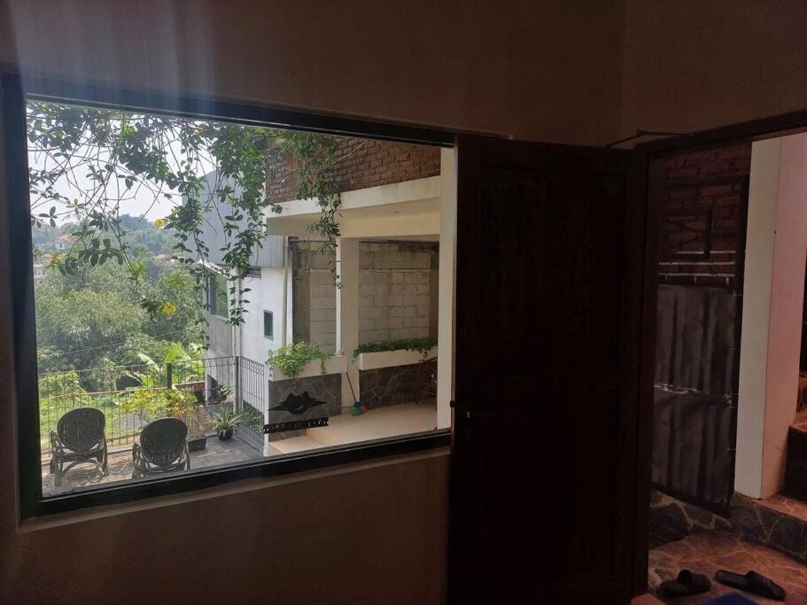 Villa Sajodo [Hilltop Get Away w/ Valley View] House in Bandung