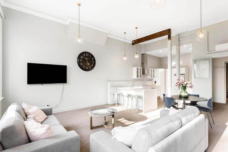 TV and multimedia, Living room, Dining area, kitchen