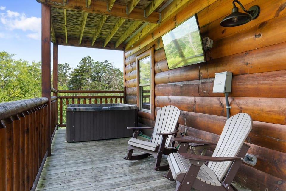 Patio, Natural landscape, Garden, Hot Tub, TV and multimedia, Balcony/Terrace, Seating area