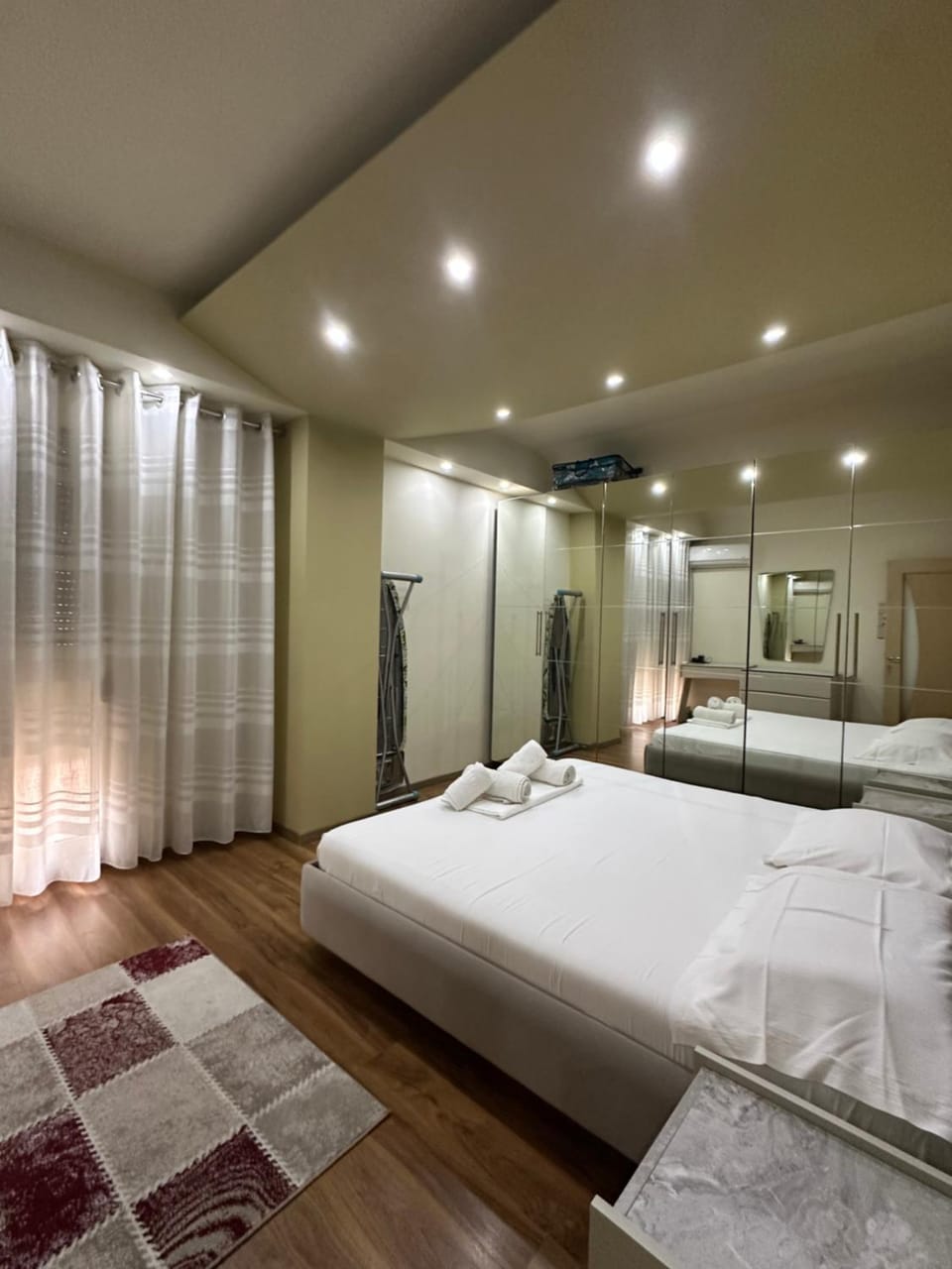 Bed, Photo of the whole room, Bedroom, wardrobe