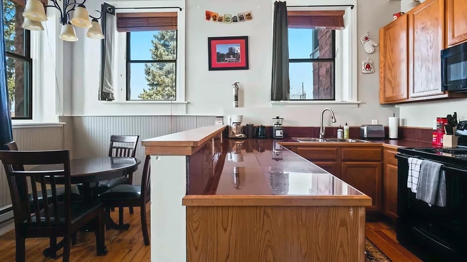 Papa's Place - blocks from downtown Apartment in Leadville