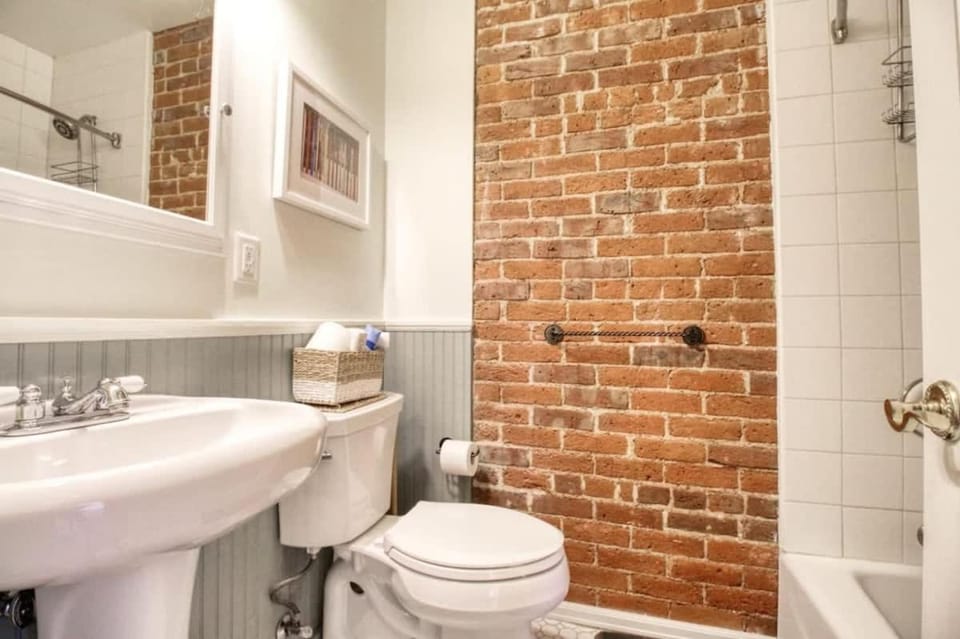 Toilet, Bathroom