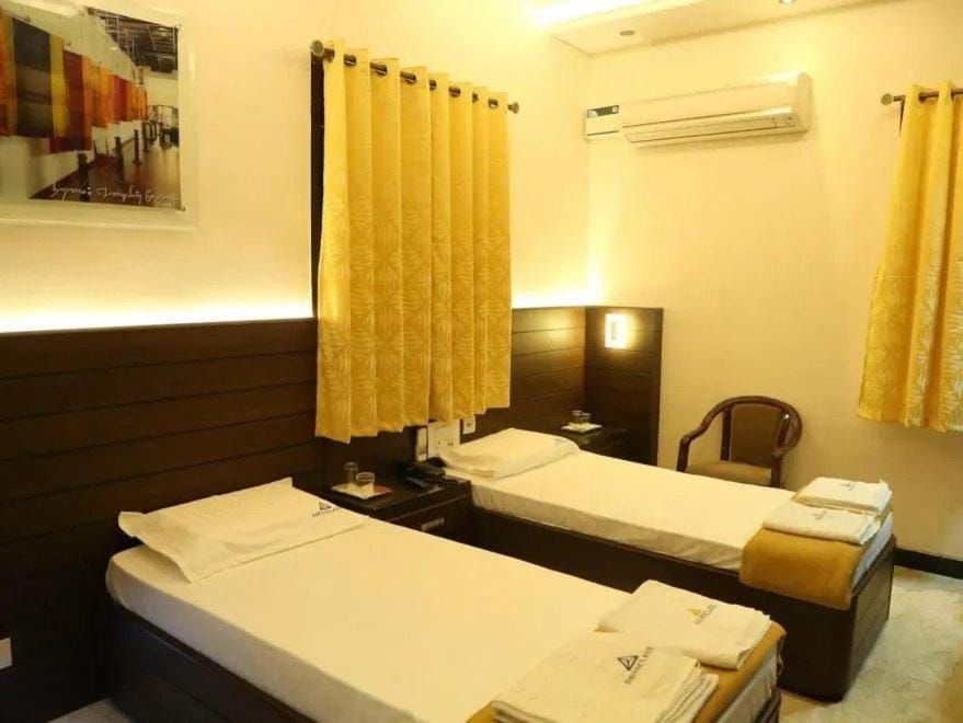 room service, air conditioner