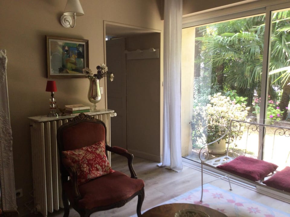 L’orangerie du Général Bed and Breakfast in Nouvelle-Aquitaine