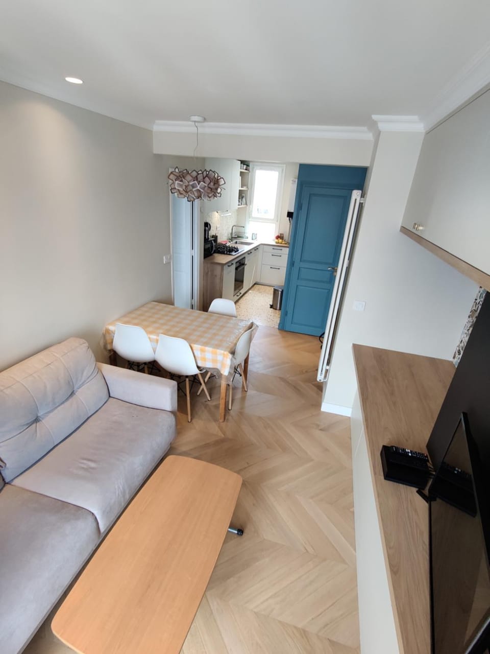 Living room, kitchen