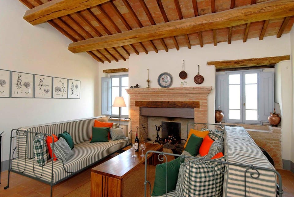 Living room, Decorative detail, Family