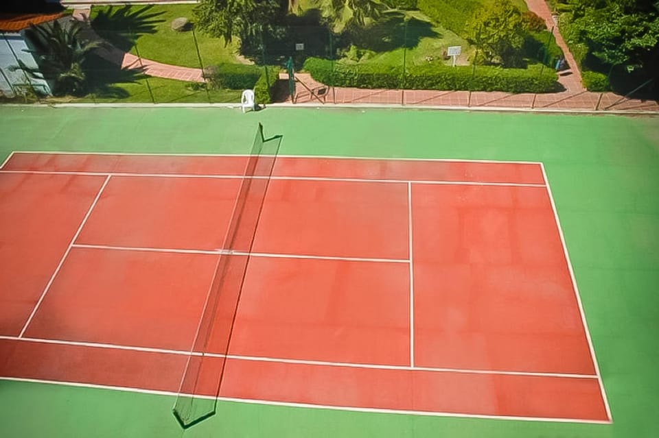 Tennis court