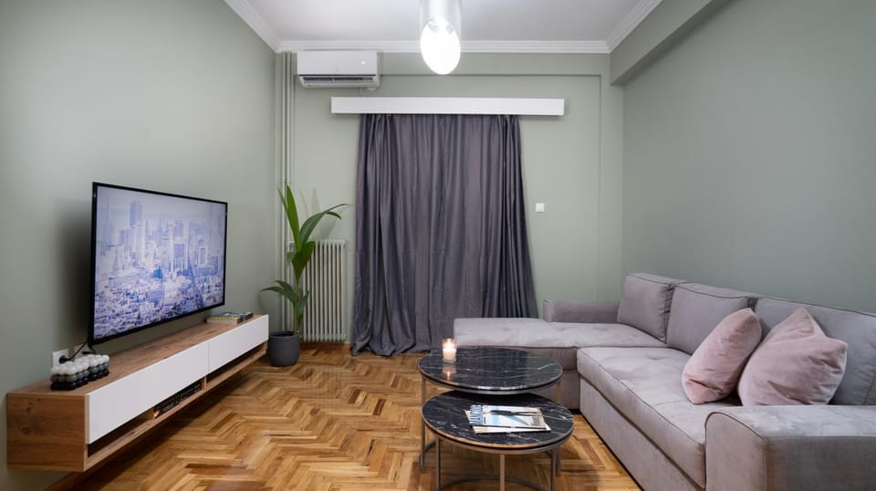 TV and multimedia, Seating area