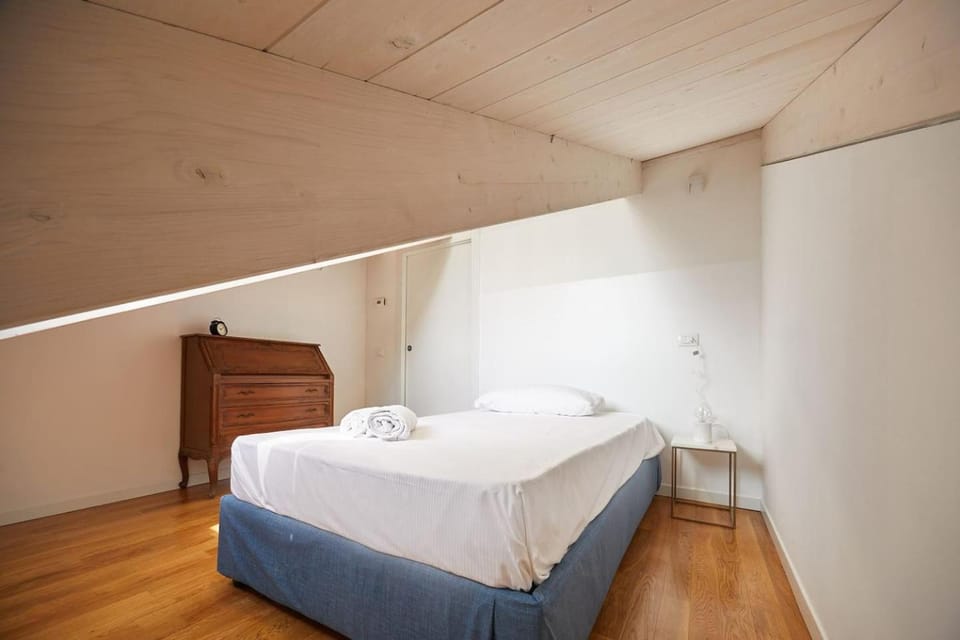 The Attic 18 Apartment in Milan