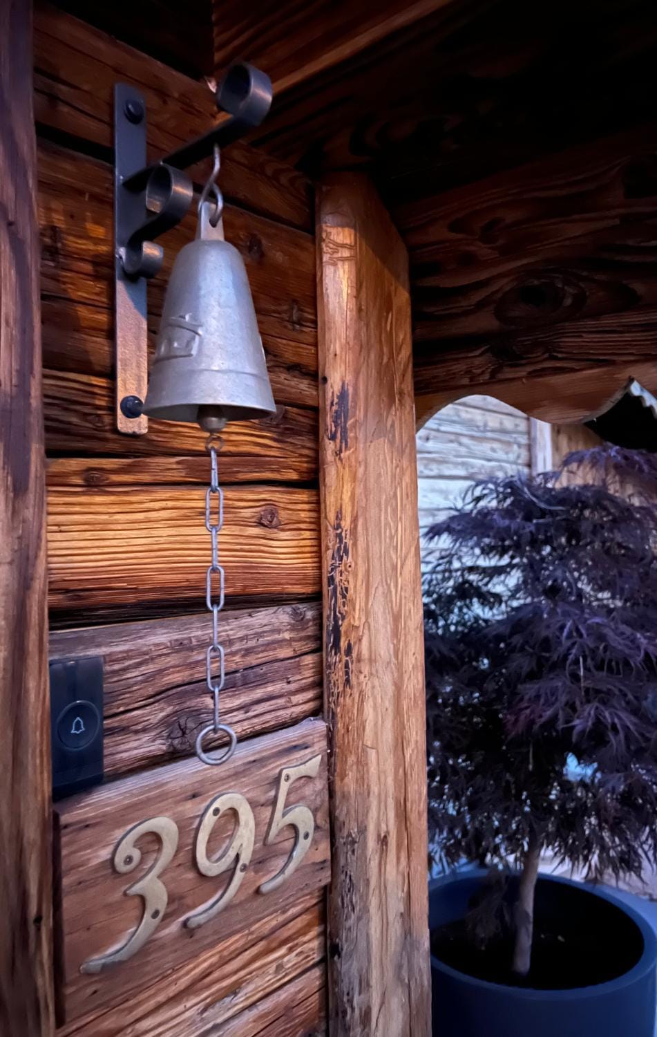 Chalet Vieux Bois, au coeur du village des Rousses Chalet in Canton of Vaud