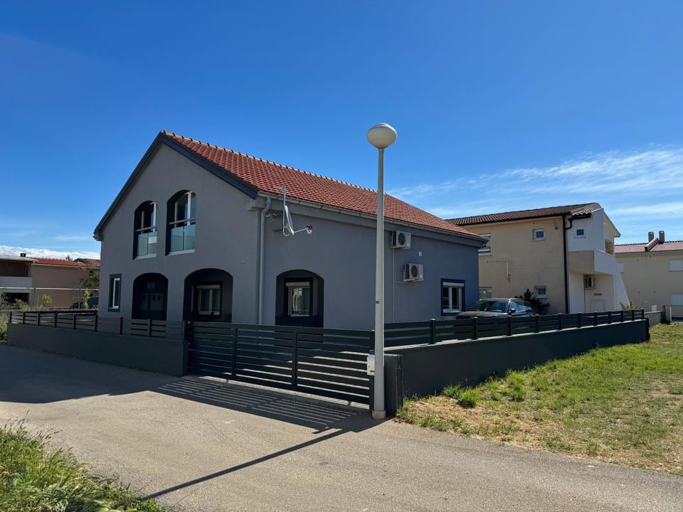 Property building, Parking