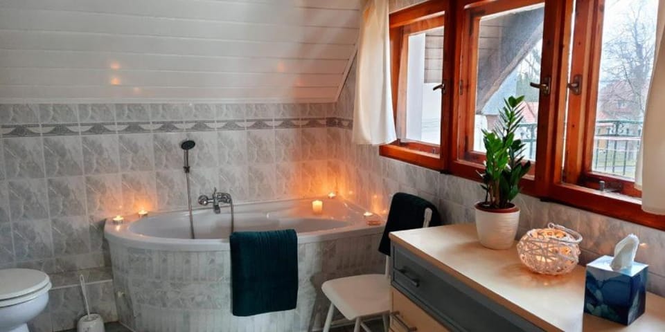 Akama Rewal Bed and Breakfast in West Pomeranian Voivodeship, Poland