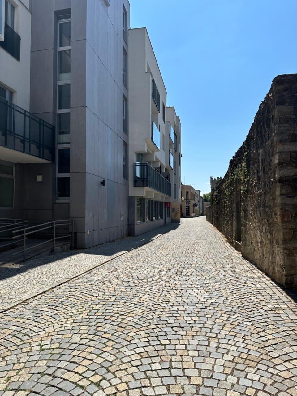Property building, Street view, Location