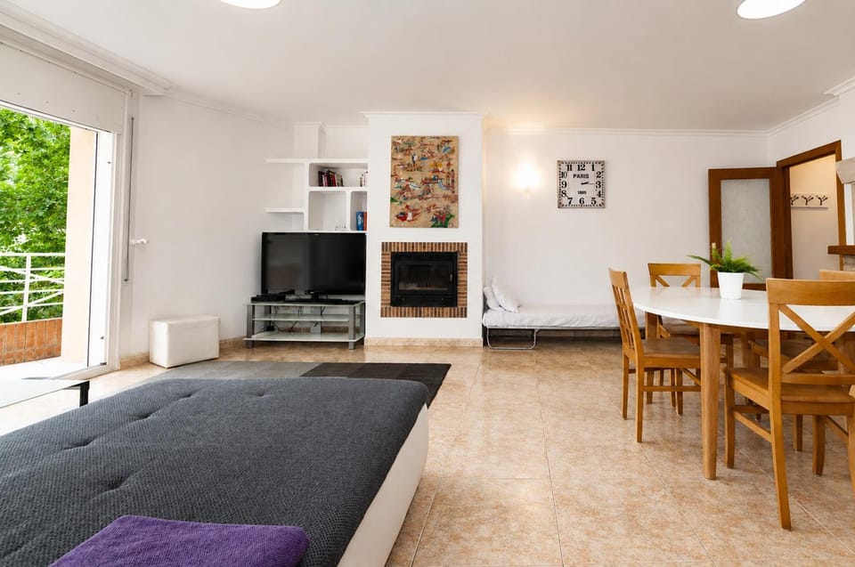 1232 GAUDI 100m PLAYA - Apivend Immo Apartment in Roses