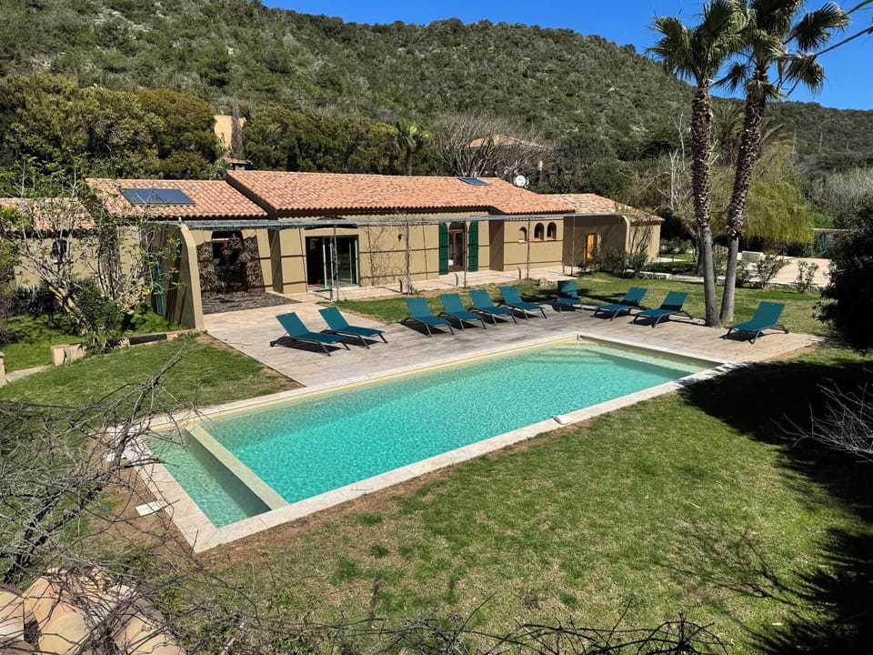 Property building, Patio, Garden, Pool view, Swimming pool, sunbed