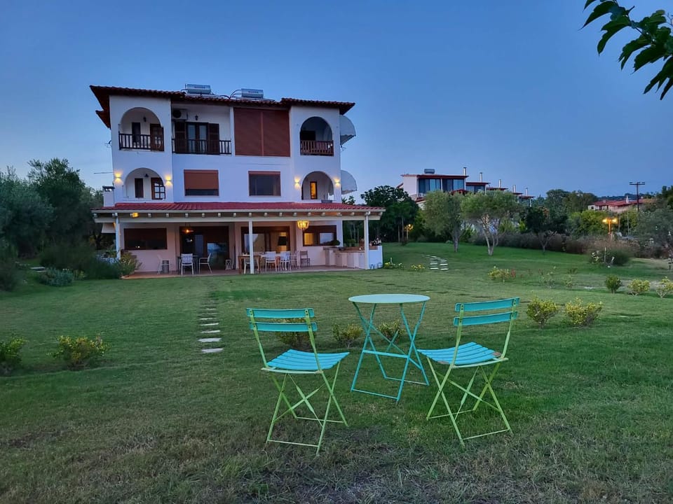 Property building, Garden