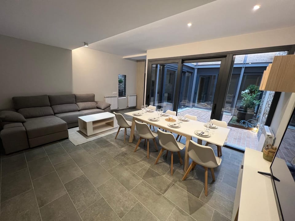 Living room, Seating area, Dining area
