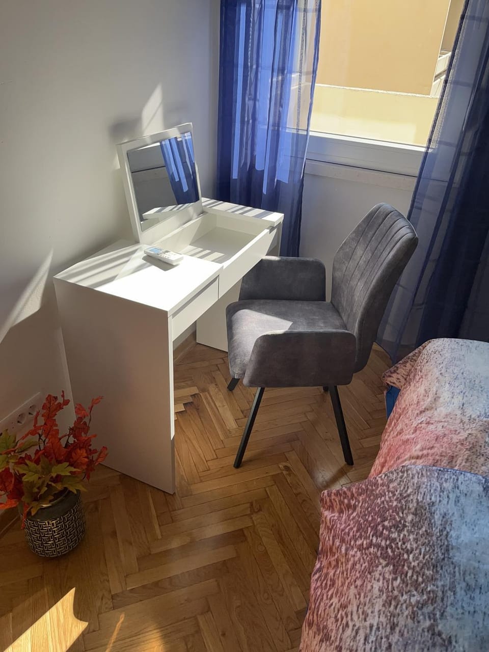 Photo of the whole room, Seating area, Bedroom, hair dresser
