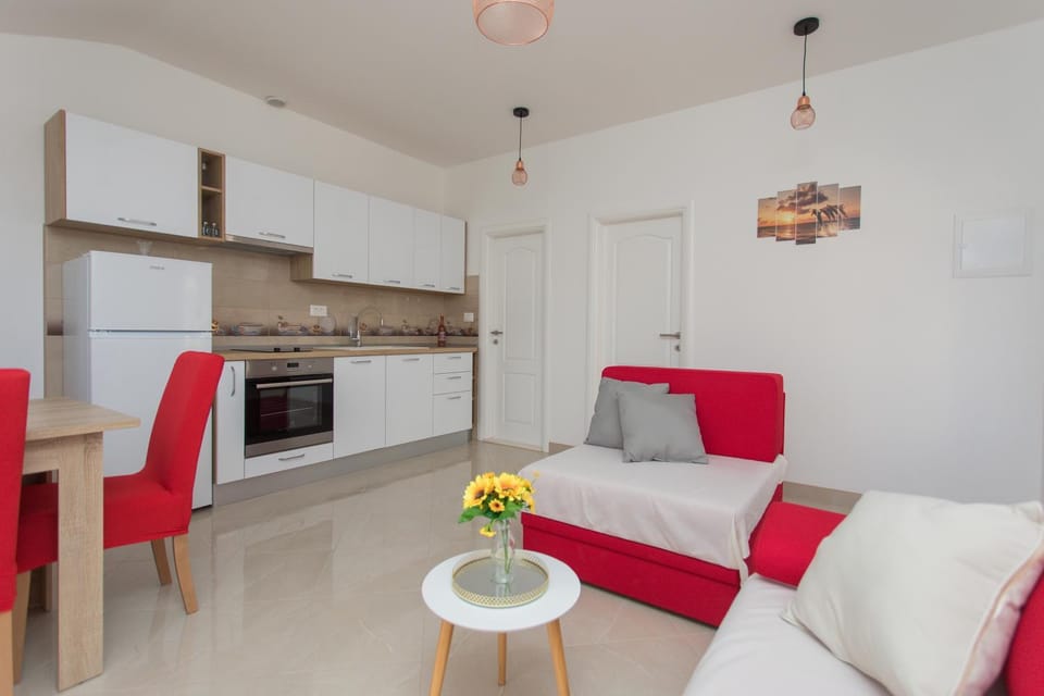 Kitchen or kitchenette, Living room, Dining area