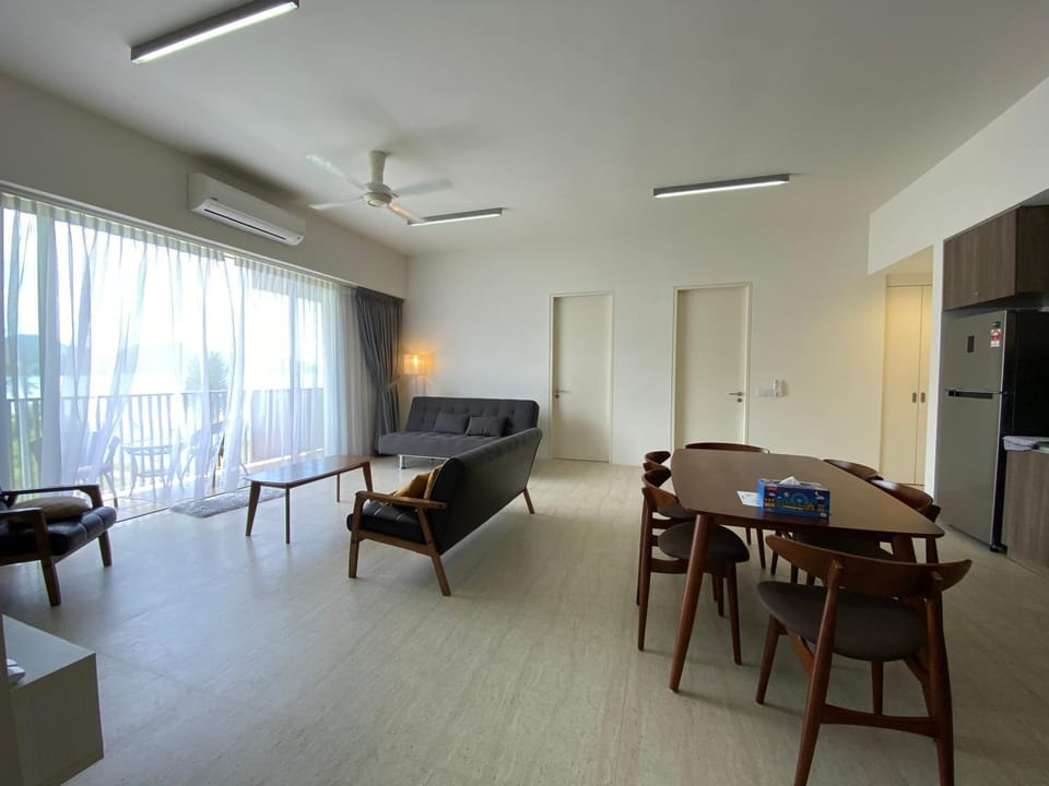 By The Sea@Sunset view and Seaview #32 Apartment in Batu Ferringhi, Penang, Malaysia