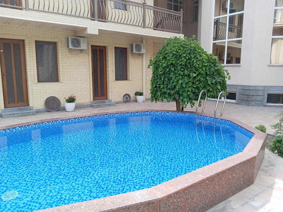 Pool view, Swimming pool