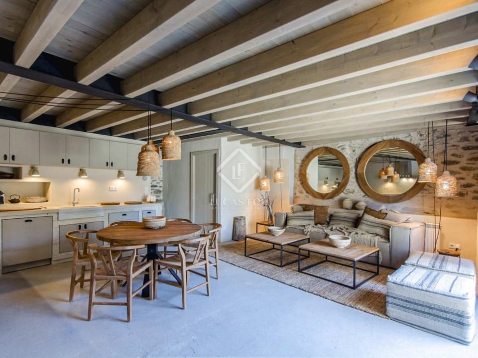 Seating area, Dining area