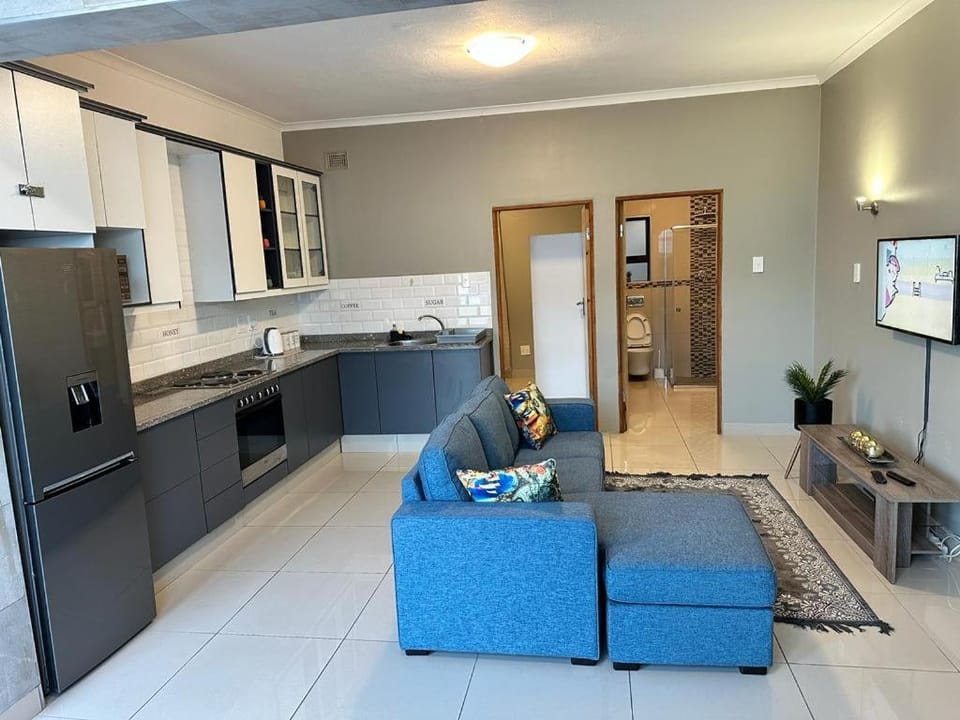 St Ives beach access apartment Apartment in Margate
