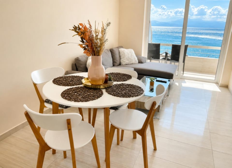 Balcony/Terrace, Balcony/Terrace, Living room, Dining area, Diving, Sea view, Sea view, Sunrise